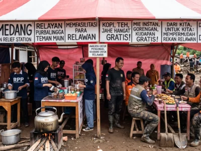 Kopi “Kasih Sayang” untuk Relawan Banjir Bandang Gunung Slamet