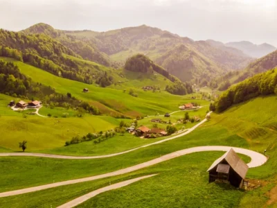 Wisata Dusun Mendak, Hidup Santai di Lembah Purba