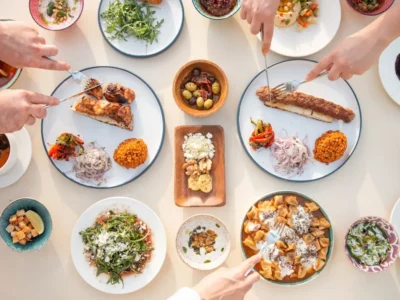 Buka Puasa Timur Tengah di Enchanting Valley Bogor