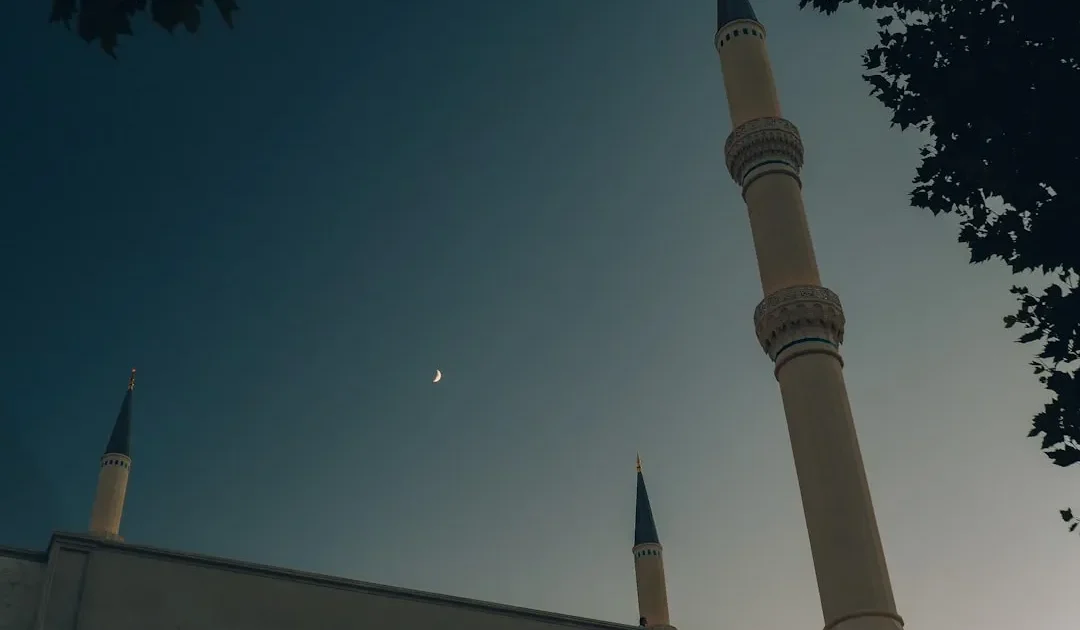 Ramadan di Inuvik: Puasa di Bawah Matahari Tengah Malam