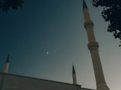 Ramadan di Inuvik: Puasa di Bawah Matahari Tengah Malam