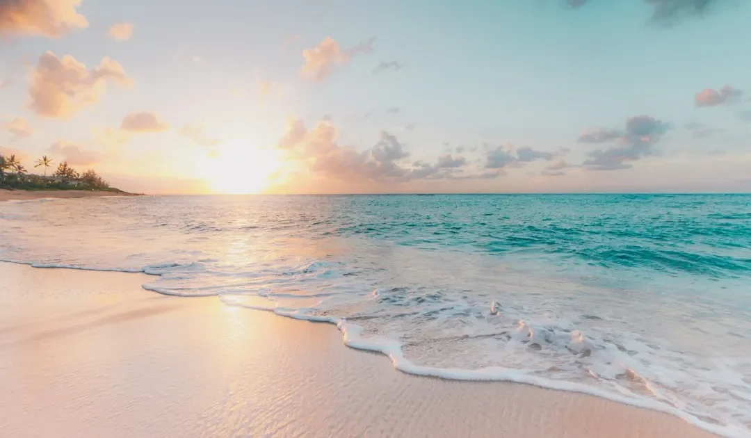 Pantai Jatikontal, Spot Sunset dan Seafood di Purworejo