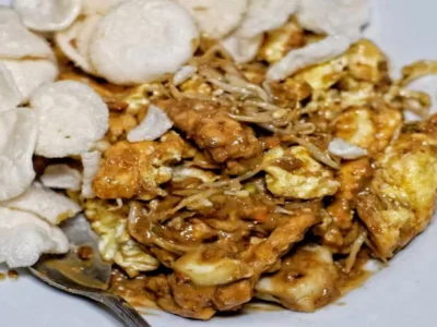 5 Tahu Telur Legendaris Surabaya yang Bikin Kangen