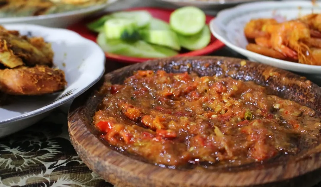 Makanan Khas Banda Neira: Dari Ikan Kuah Pala ke Manisan